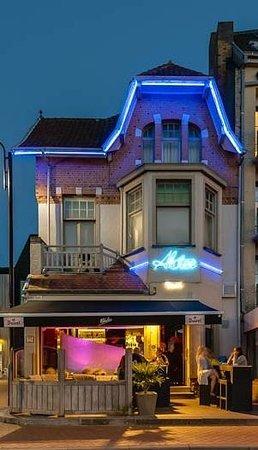Cafe Akotee