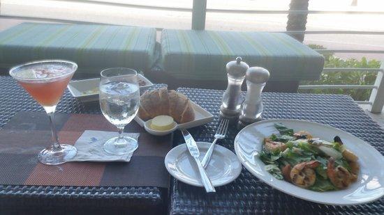 Via Luna Bar
