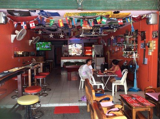 Sports Bar Ryans Daughter