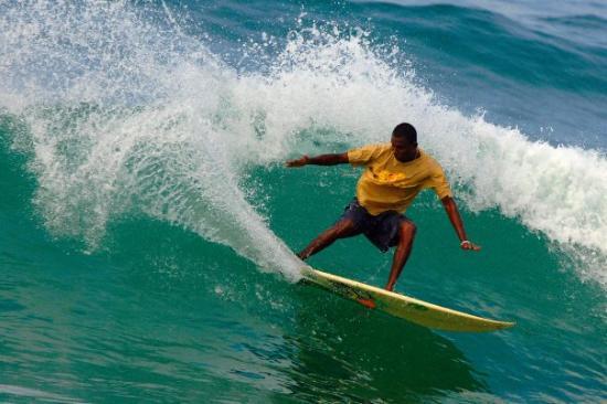 Lanka Surf Trips