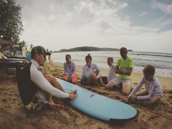 Surf Lanka Me Camp