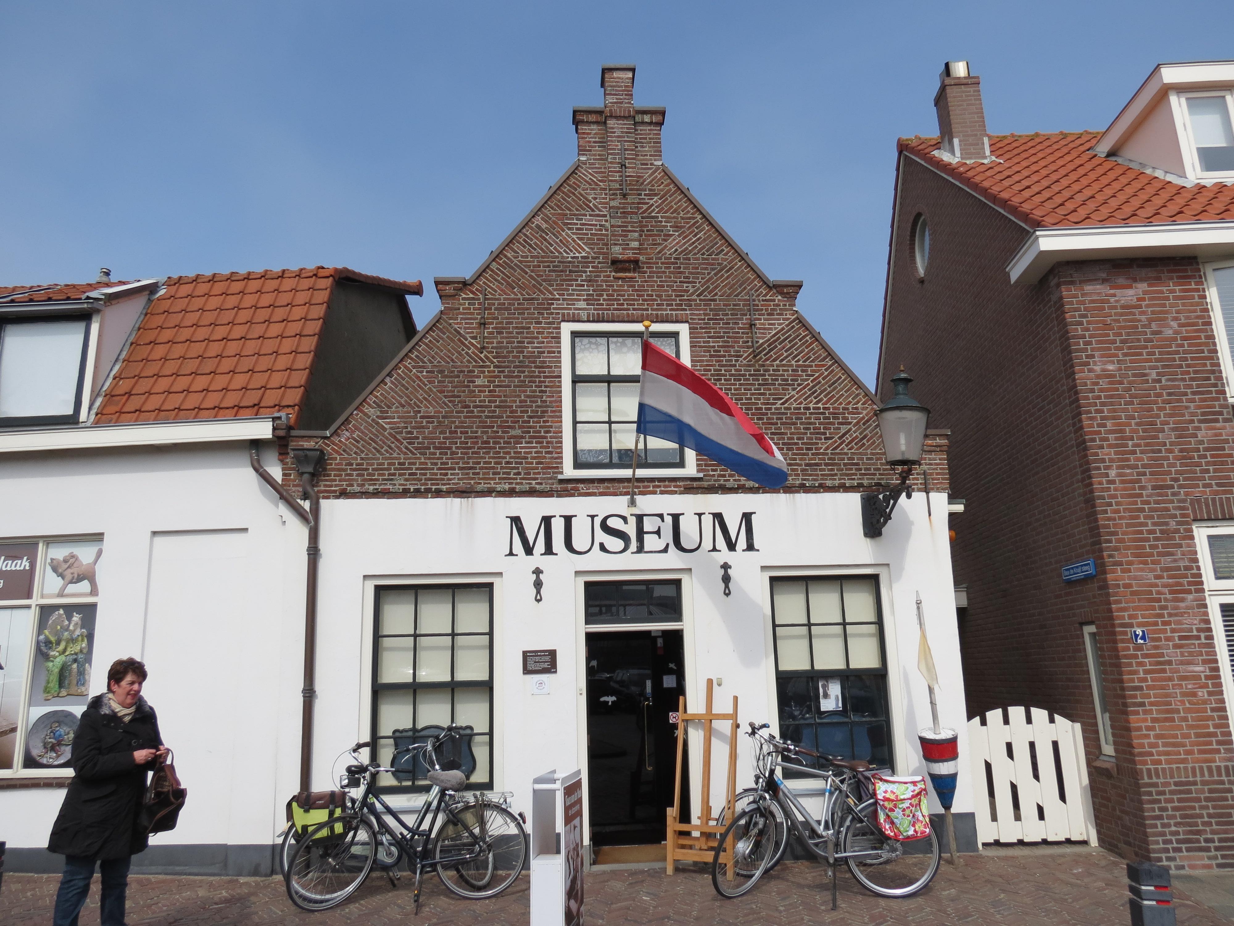 Muurtorenplein Pluto
