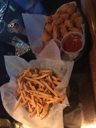 Magoo's Sports & Spirits