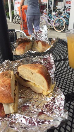 Uber Bagels & Deli