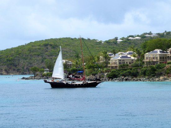 American Yacht Harbor Shopping Center
