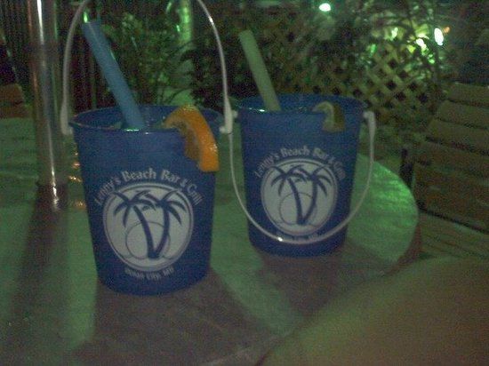 Lenny's Beach Bar and Grill