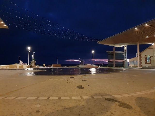 Henley Square Pavilion