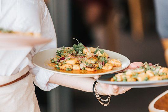 THE LANDING Bar & Kitchen