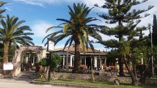 Akropolis Restaurant