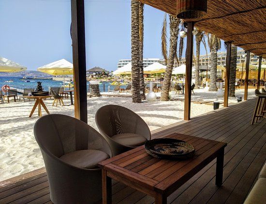 Hola Beach Club