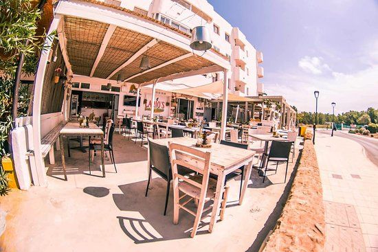 Formentera Burger & Lario's