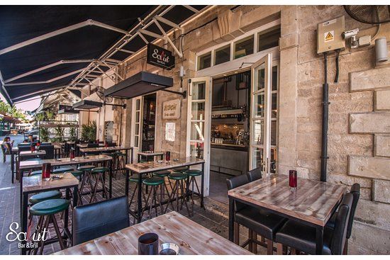 Salut Bar & Grill