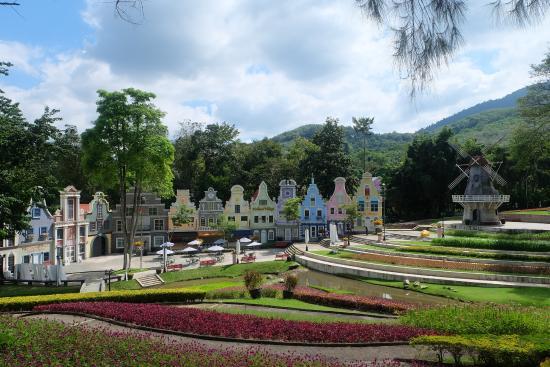 Brookside Valley Resort