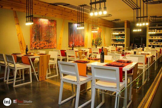 Ini Restaurant