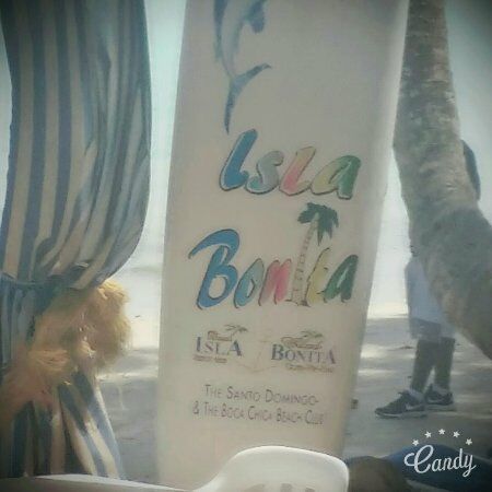 Isla Bonita Beach Bar & Restaurant