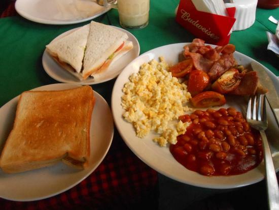 Carvalho's Bar & Restaurant